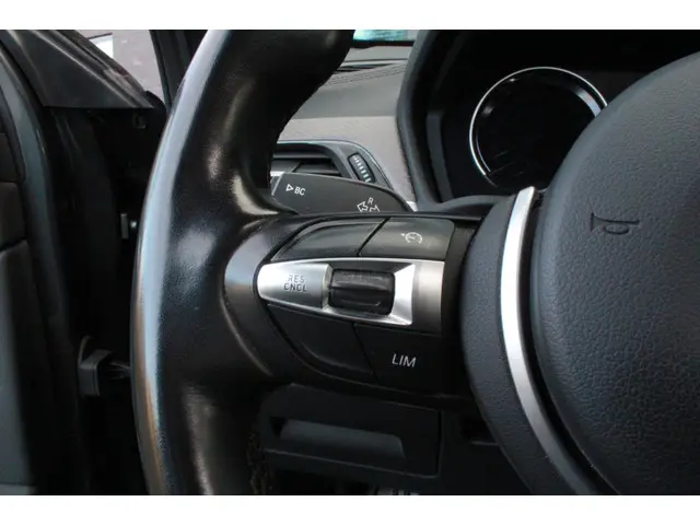 BMW X2 XDrive25e High Executive 2020 Hybride Benzine 18