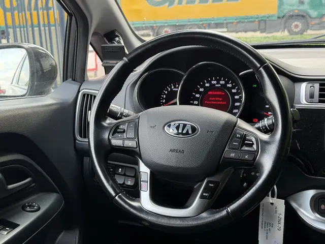 Kia Rio 1.2 CVVT DynamicLine 2015 Benzine 18