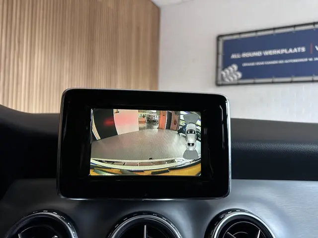 Mercedes-Benz GLA 200 AMG 2015 Benzine 5