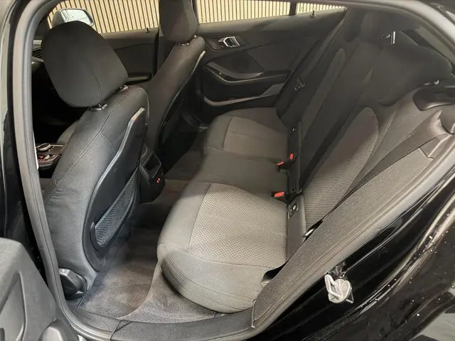 BMW 1 Serie 116i High Executive 2021 Benzine 17