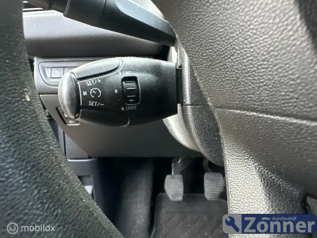 Peugeot 208 1.2 PureTech Allure 2016 Benzine 11