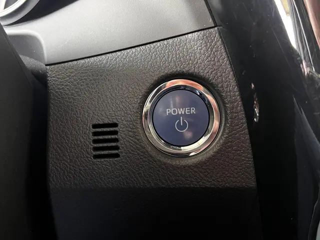 Toyota Auris 1.8 Hybrid Team D 2018 Hybride Benzine 30