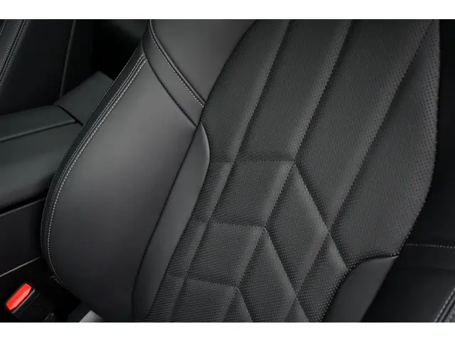 BMW 5 Serie Touring 520i M-Sport 2024 Benzine 57