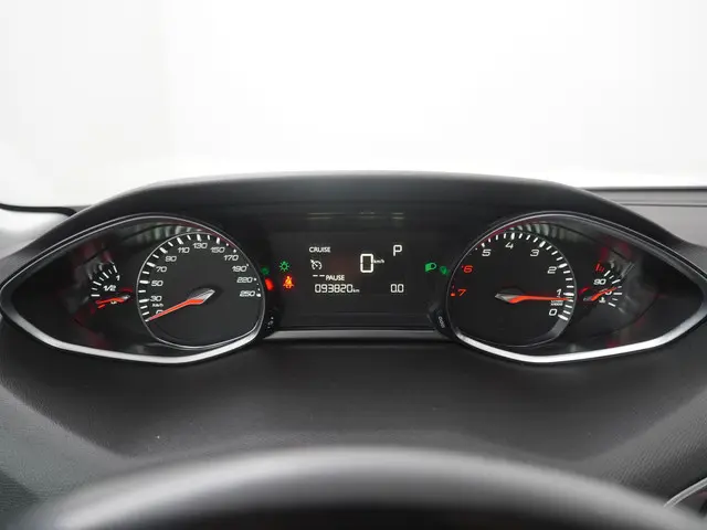 Peugeot 308 1.2 PureTech Allure 2017 Benzine 14