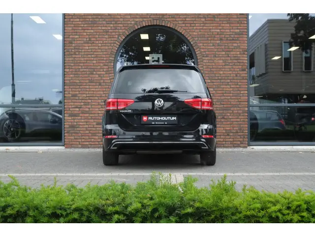 Volkswagen Touran 1.5 TSI R-LINE 7p 2019 Benzine 21