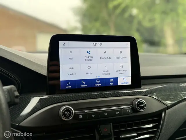 Ford Focus 1.0 EcoBoost ST Line | Carplay | PDC | 2020 Benzine 9