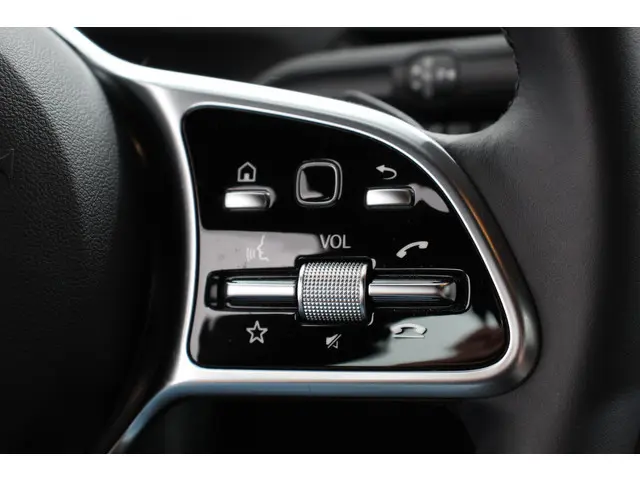Mercedes-Benz CLA 200 Progressive 7-DCT 2021 Benzine 17