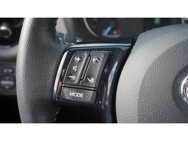 Toyota Yaris 1.5 Hybrid Aspiration 2017 Hybride Benzine 15