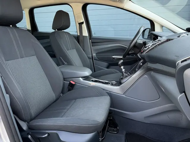 Ford C-MAX 1.0 Titanium 2014 Benzine 8