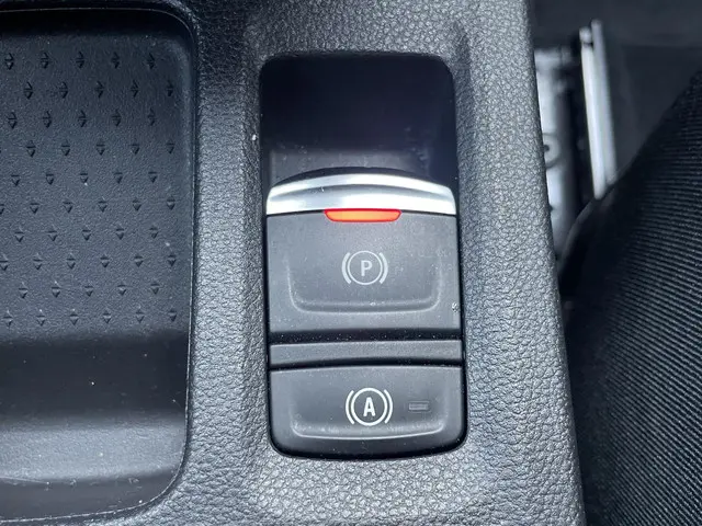 Renault Captur 1.3 TCe 130 Intens 2020 Benzine 31