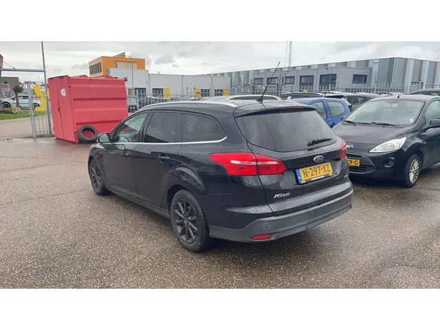 Ford Focus Wagon Titanium Edition 2015 Benzine 3