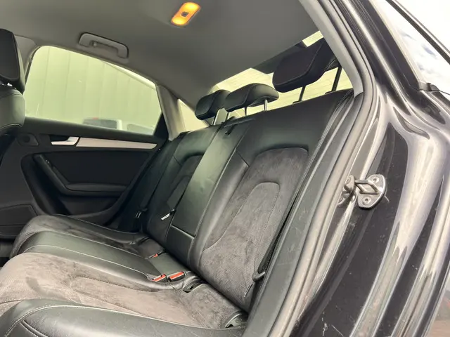 Audi A4 Limousine 1.8 TFSI Business Edition 2013 Benzine 5