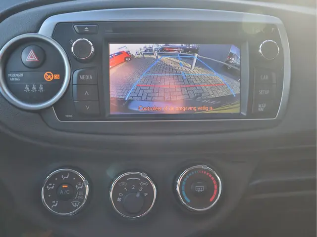 Toyota Yaris 1.3 VVT-i Dynamic 2012 Benzine 16