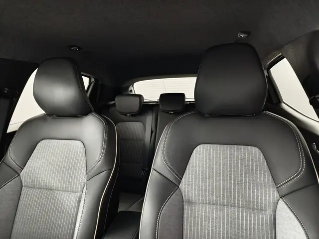 Renault Clio 1.0 TCe 90 GPF techno 2024 Benzine 27