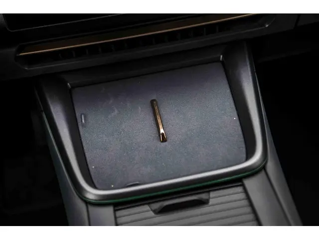 Lynk & Co 08 1.5 More 2026 Hybride Benzine 32