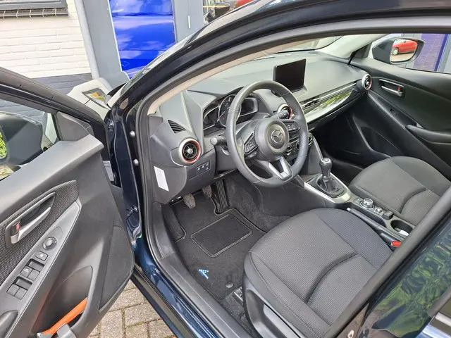 Mazda 2 1.5 Skyactiv-G Sportive 2023 Benzine 7
