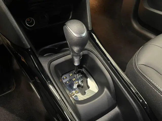 Peugeot 2008 1.2 PureTech Allure 2019 Benzine 27