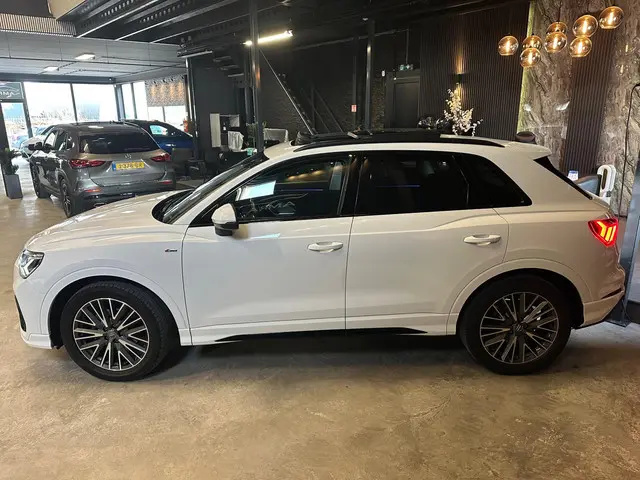 Audi Q3 35 TFSI S Line|PANO|MEMORY|BLIND SPOT 2019 Benzine 9