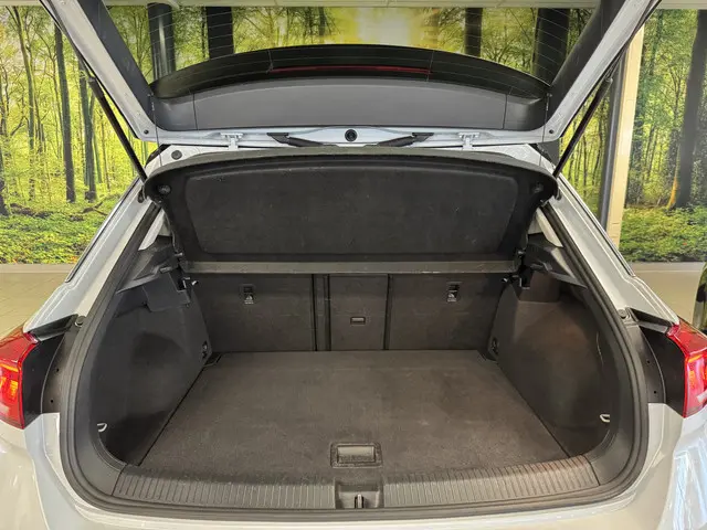 Volkswagen T-Roc 1.5 TSI Sport 2019 Benzine 30