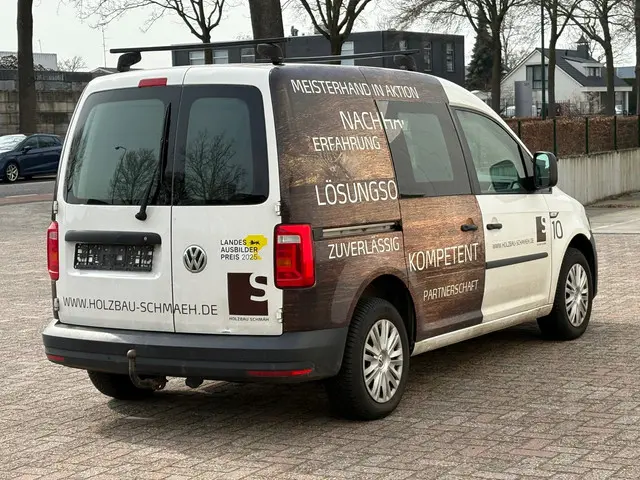 Volkswagen Caddy 1.2 TSI L1H1 BMT Trendline 2016 Benzine 7