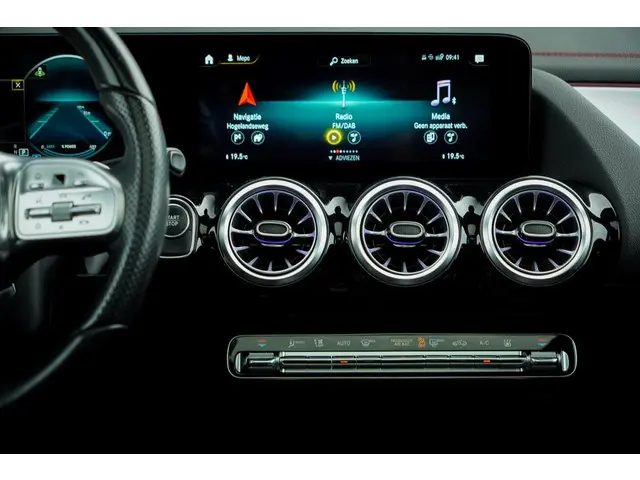 Mercedes-Benz EQA 250+ AMG Line 71 kWh 2024 Elektrisch 22