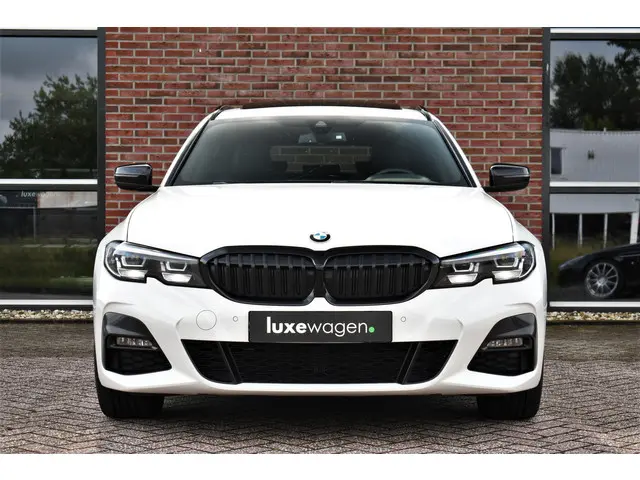 BMW 3 Serie Touring 330e M-Sport 2020 Hybride Benzine 7