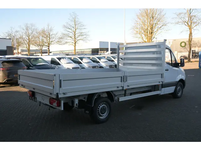 Mercedes-Benz Sprinter 3