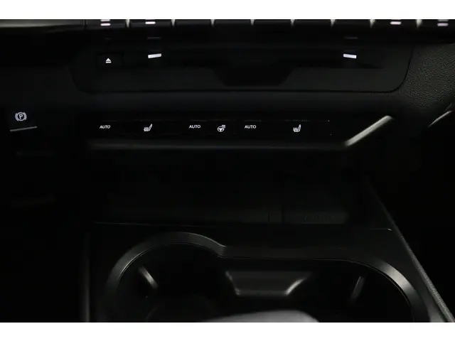 Lexus UX 250h Preference Line 2021 Hybride Benzine 22