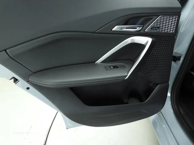 BMW X2 M35i xDrive 2025 Benzine 18