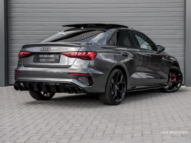 Audi A3 Limousine 35 TFSI S-Line 2022 Benzine 4