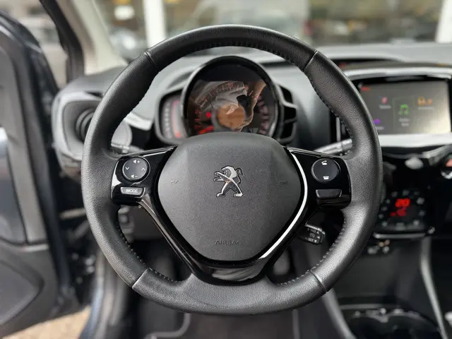 Peugeot 108 e-VTi 68 Allure 2016 Benzine 9
