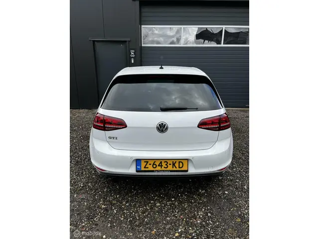Volkswagen Golf GTI 2.0 TSI |GERESERVEERD 2016 Benzine 16