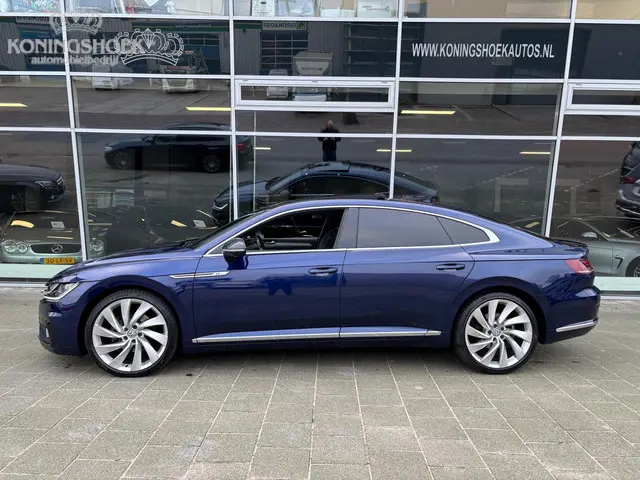 Volkswagen Arteon 2.0 TSI R Line 2018 Benzine 24