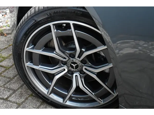 Mercedes-Benz E-Klasse Coupé 200 AMG Line 2020 Benzine 9