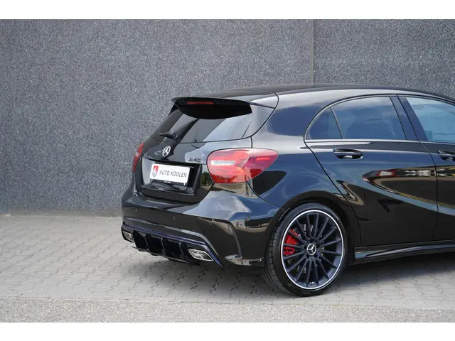 Mercedes-Benz A-Klasse AMG 45 4MATIC 2016 Benzine 8