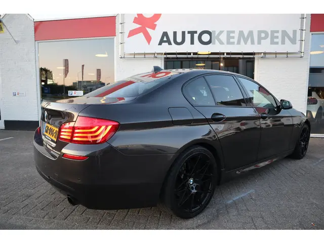 BMW 5 Serie 520i EXECUTIVE 2013 Benzine 10