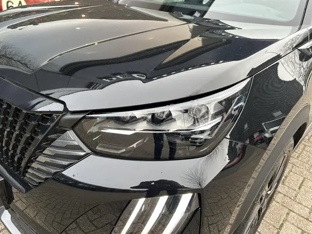 Peugeot 2008 1.2 Hybrid 145 PK GT 2025 Hybride Benzine 47