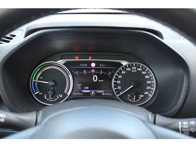 Nissan Juke Hybrid 143 N-Connecta 2023 Hybride Benzine 15