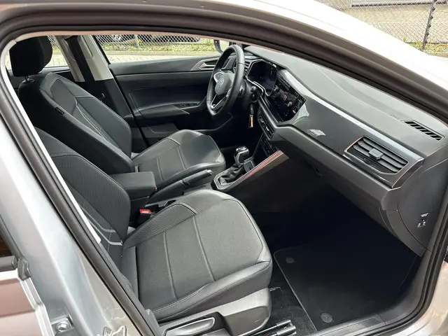 Volkswagen Taigo 1.0 TSI 110pk DSG Style 2022 Benzine 12