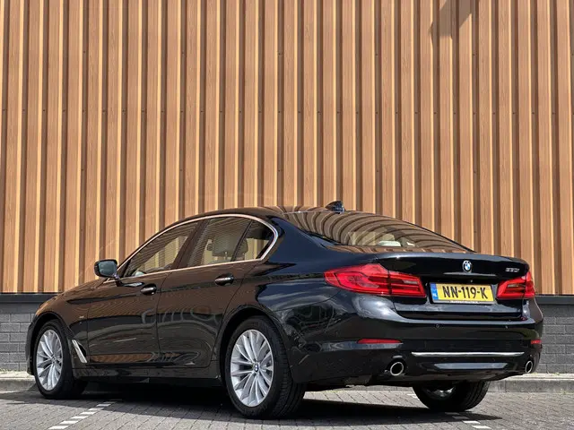BMW 5 Serie 530i High Executive 2017 Benzine 7