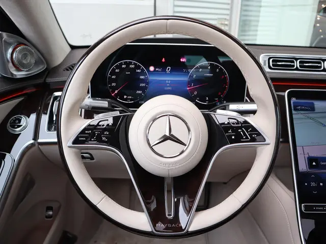 Mercedes-Benz S-Klasse 680 4MATIC Maybach 2023 Benzine 22