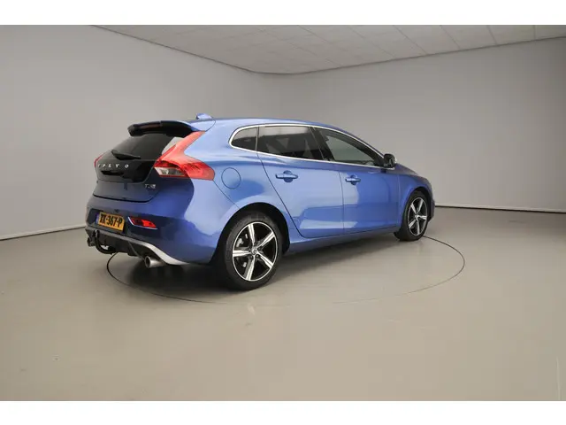 Volvo V40 1.5 T3 Polar+ Sport 2019 Benzine 2
