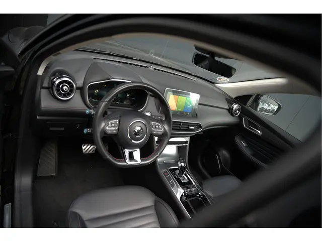 MG EHS 1.5 TGDI Luxury 2022 Hybride Benzine 5