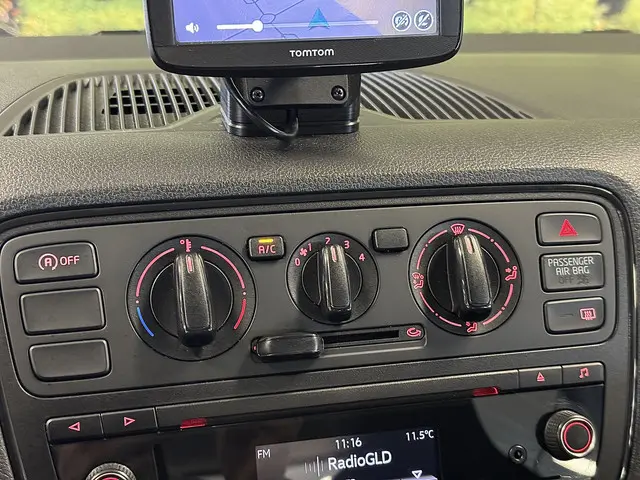 SEAT Mii 1.0 Style Connect 2017 Benzine 14