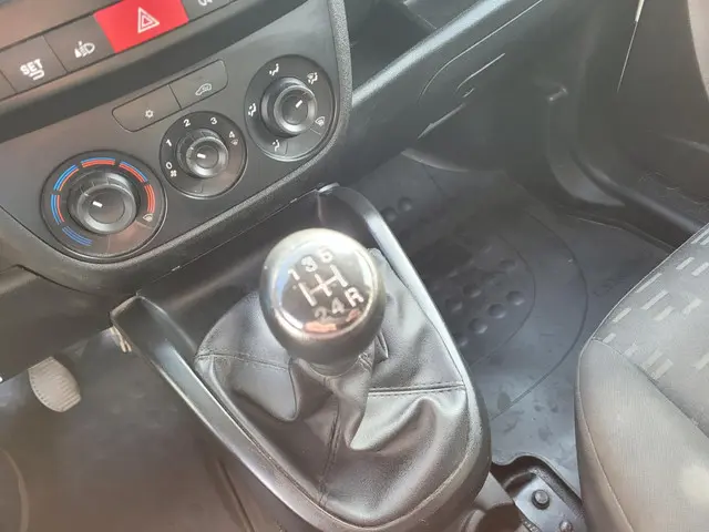 Opel Combo 1.3 CDTi L1H1 Edition 2017 Diesel 17