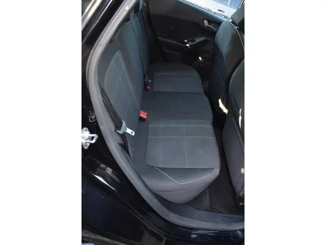 Ford Fiesta 1.1 Trend 2018 Benzine 34