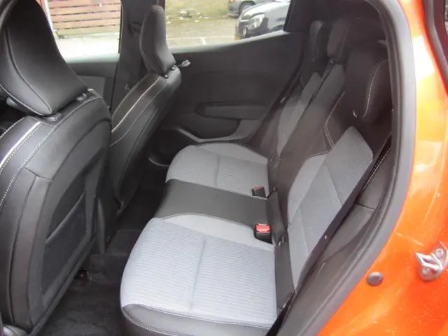 Renault Clio 1.0 TCe 90 Techno+Pack Winter 2024 Benzine 8