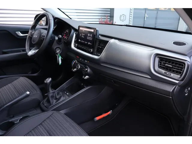 Kia Stonic 1.0 DynamicLine 2022 Hybride Benzine 6