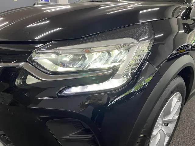 Renault Captur 1.0 TCe 90 evolution 2023 Benzine 28