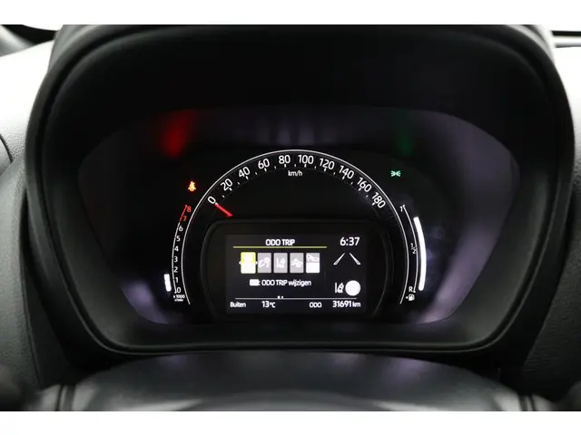 Toyota Aygo X 1.0 VVT-i MT Play 2024 Benzine 6